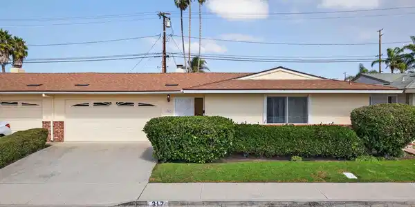 317 E Garden Green