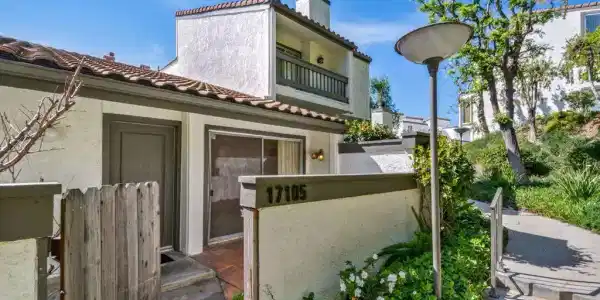 17105 Palisades Circle