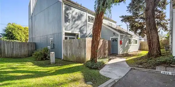 1025 Sea Breeze