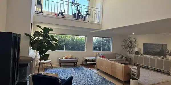 390 S Sepulveda Boulevard