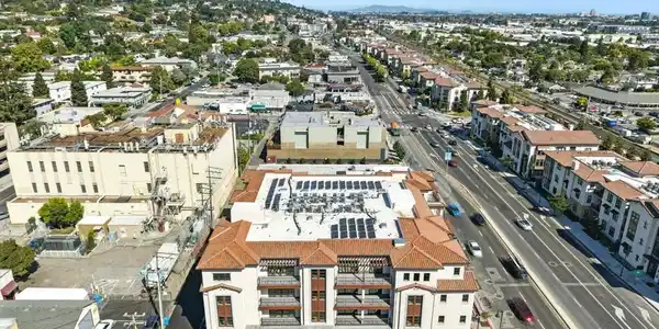 560 El Camino Real