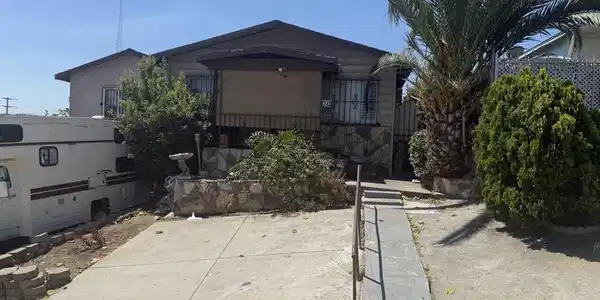 3243 Logan Ave