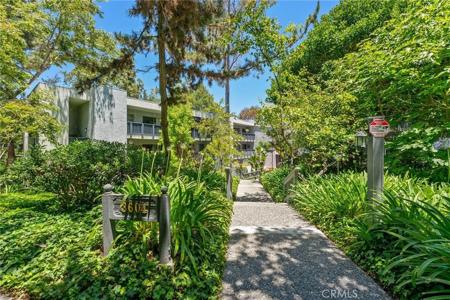 3604 W Estates Lane