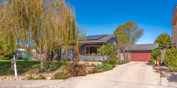 885 Riverside Street