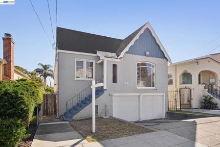 3039 Kansas St