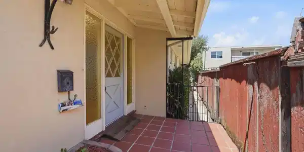 Image 4