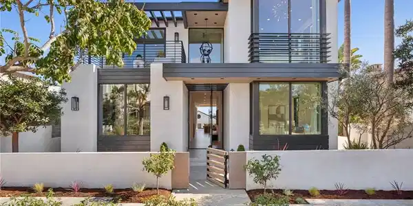304 Poppy Ave