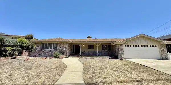 2164 Lakeview Dr