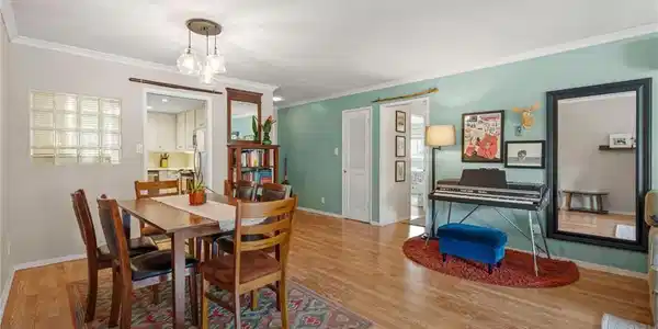 401 W 5th Street
