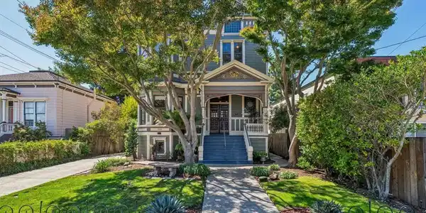 2242 San Antonio Ave