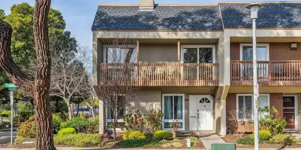 1047 Fontana Dr