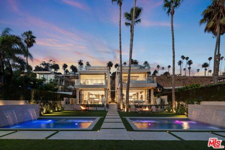 938 -940 Palisades Beach Road