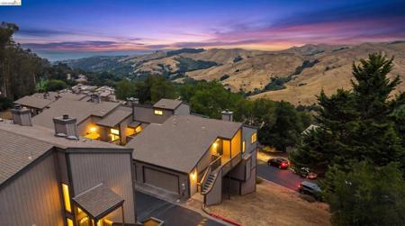 201 Vista Heights Rd