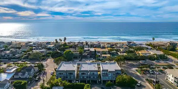 2721 Camino Del Mar