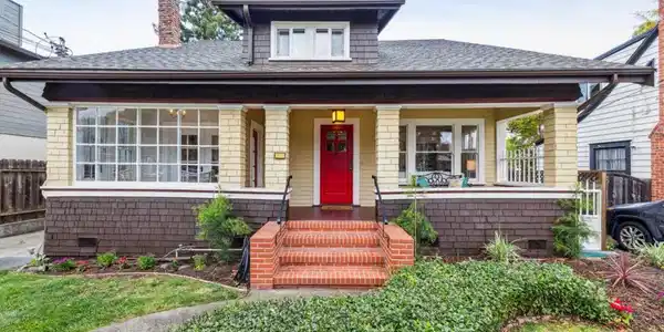 712 Crossway Road