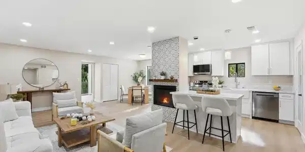 2564 NAVARRA DR