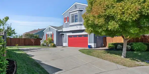 568 Cattail Ct