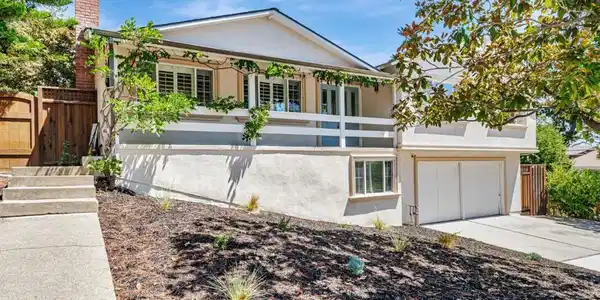697 Glennan Drive