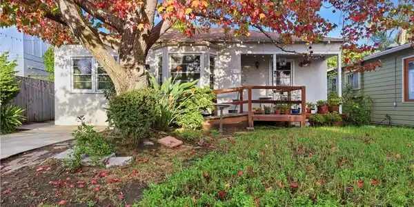 2110 Glencoe