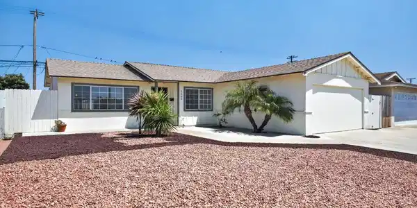 1566 N 7th Place