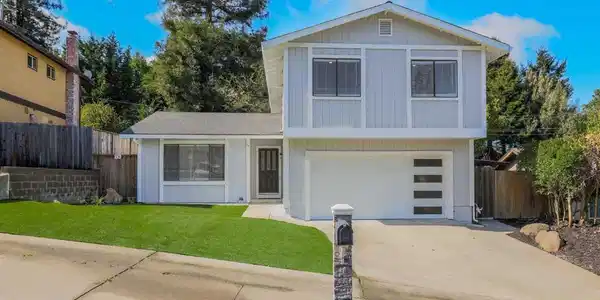 2185 Greenridge Dr