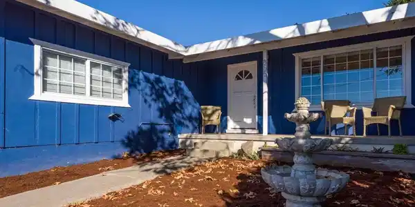 855 Sierra Street
