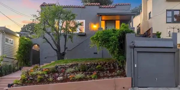 6720 MANOR CREST