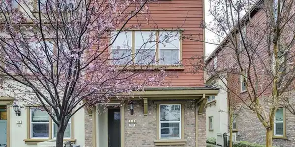 712 Bramble Terrace