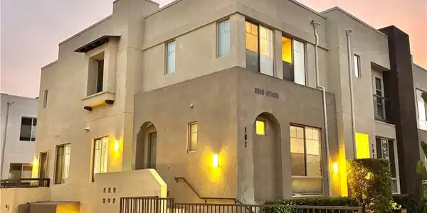 5550 Strand