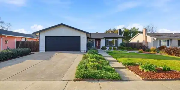 3091 Seymour Pl