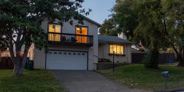 15105 Charter Oak Boulevard