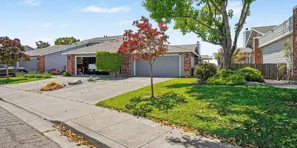 1757 Stuart Ct