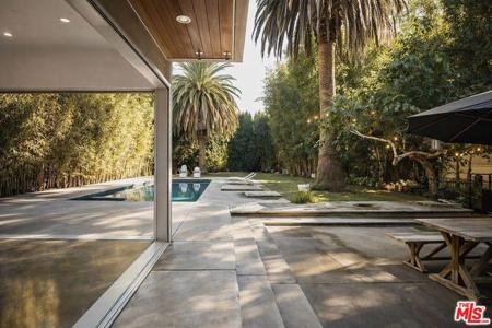 4430 Lindblade Drive