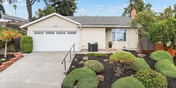 2326 Bramble Ct