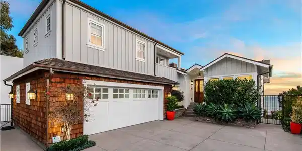 738 Cliff Drive