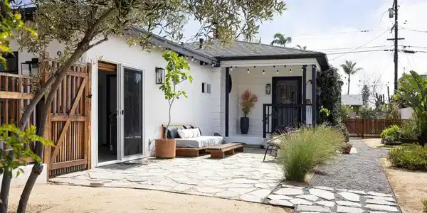 909 Leonard Avenue