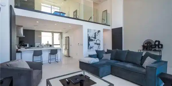 3855 S Centinela