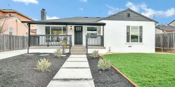 4 Rosalita Ln