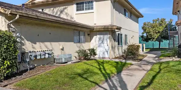 1214 Sycamore Dr