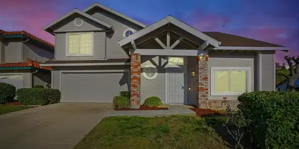 3704 Colonial Ct