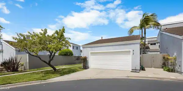 417 Harbor Lights Lane