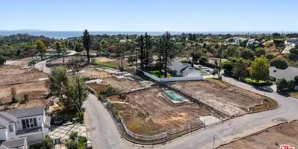 1085 Villa Grove Drive