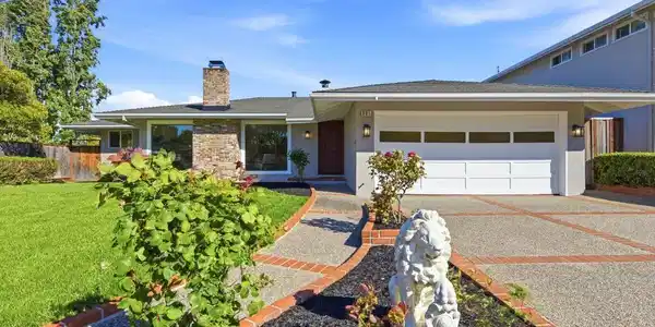 901 Larkspur Drive