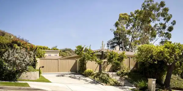 400 Surfview Drive
