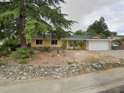 4364 Scenic Dr