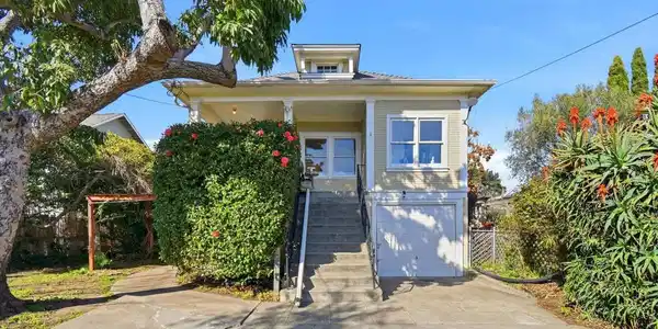 5115 5115 LAWTON AVE