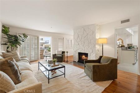 230 S Catalina Avenue