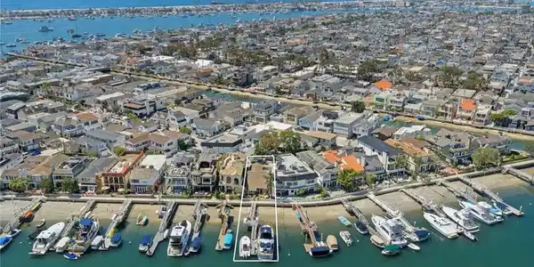 323 E Bay Front