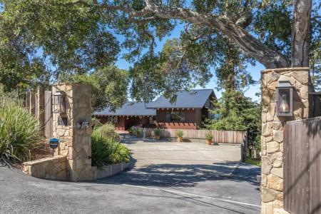 214 Crest Road