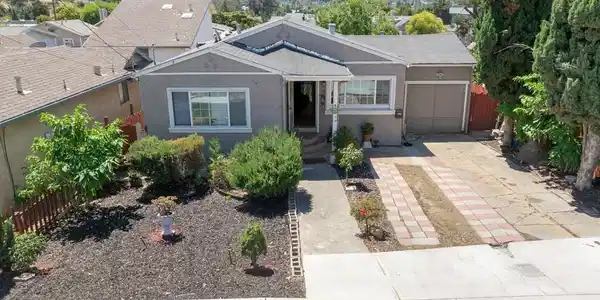 9 Idora Avenue